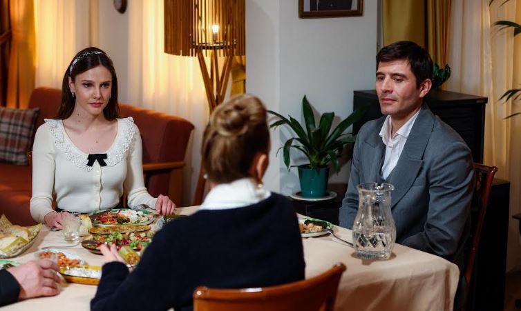 Bir Zamanlar İstanbul: Seher ve Ali’nin Naif Aşk Hikayesi ve Ailelerin Engelleri