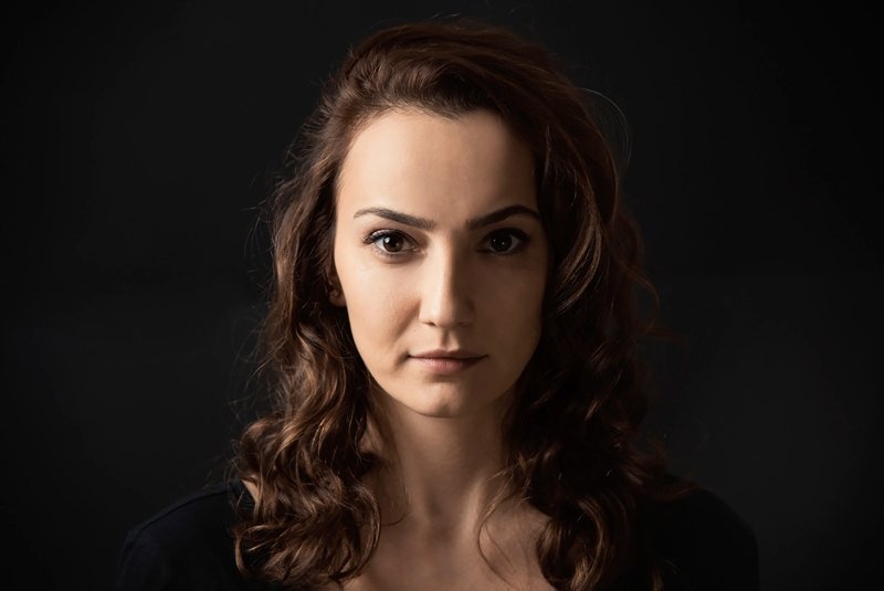 Burcu Tuna: Türk Dizi ve Tiyatro Oyuncusu Hakkında Bilgiler