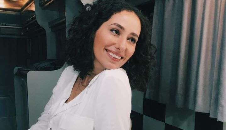Esra Ruşan Kimdir? Detaylı Biyografi ve Kariyer Bilgileri