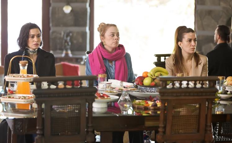 Show TV'de Yeni Bölümle Ekranlara Gelen 'Bahar: Kalbini Dinlemeye Var Mısın?' Dizisinin Heyecan Dolu 43. Bölümü