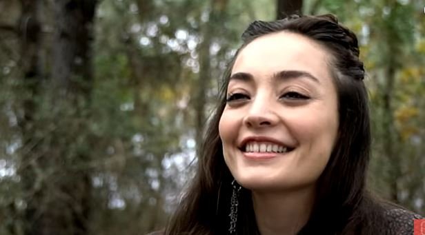 Zeynep Tuğçe Bayat: Hayatı, Kariyeri ve Kişisel Özellikleri