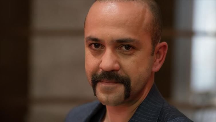 Sarp Akkaya Hakkında Detaylı Bilgi ve Kariyer Özeti